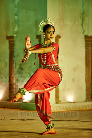 traditional indian dance during Pushkar Mela