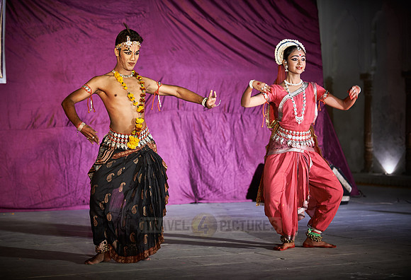 traditional indian dance during Pushkar Mela