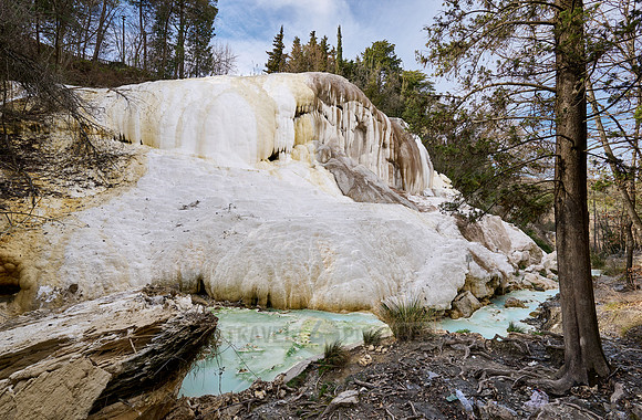 The White Whale, Bagni San Filippo