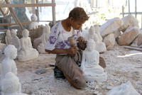 Workshop Buddha Statues, carving in marble