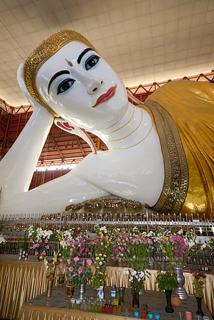lying reclining Buddha, Yangon