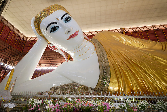 lying reclining Buddha, Yangon