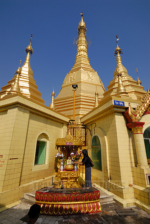 Sule Pagoda