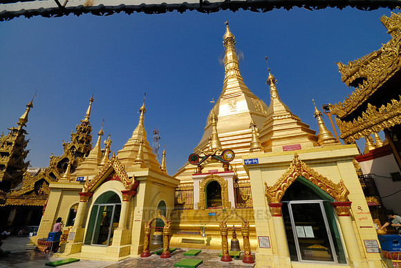 Sule Pagoda