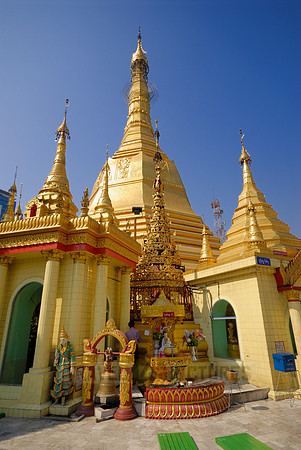 Sule Pagoda