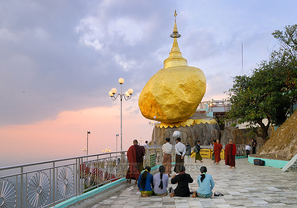 golden rock, Kyaikhtiyo Pagoda