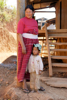 traditional woman with children of Palaung tribe