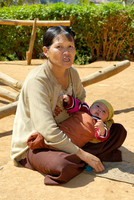 traditional woman with baby of Palaung tribe