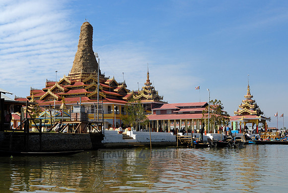 outside view of Phaung Daw U Pagoda