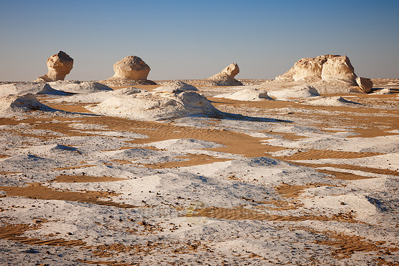 white desert near Oasis Farafra