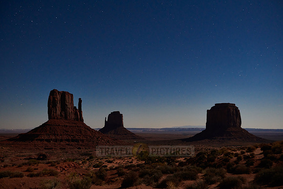 night over the Mittens, Monument Valley