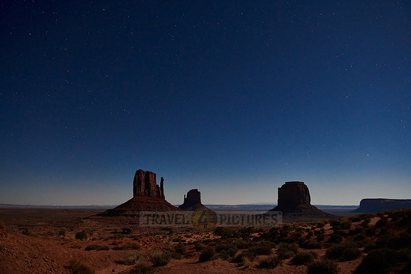 night over the Mittens, Monument Valley