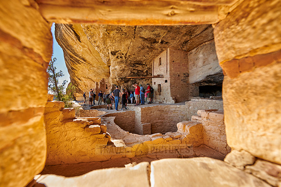 tourists in Balcony House, Cliff dwellings in Mesa-Verde-National Park