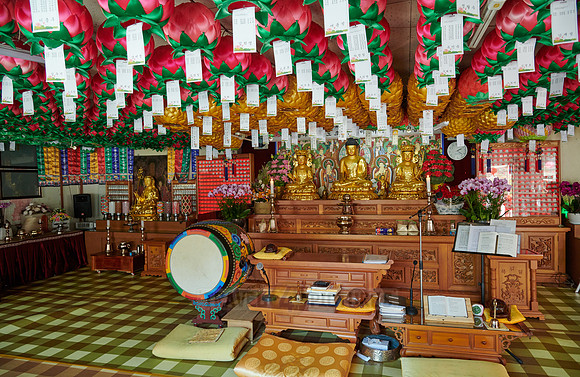 interior shot of Baekunsa Temple or "White Cloud Temple" on Yeonjondo Island