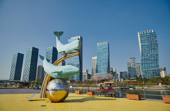 whale figures in Central Park of Songdo International Business District