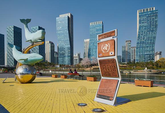 whale figures in Central Park of Songdo International Business District