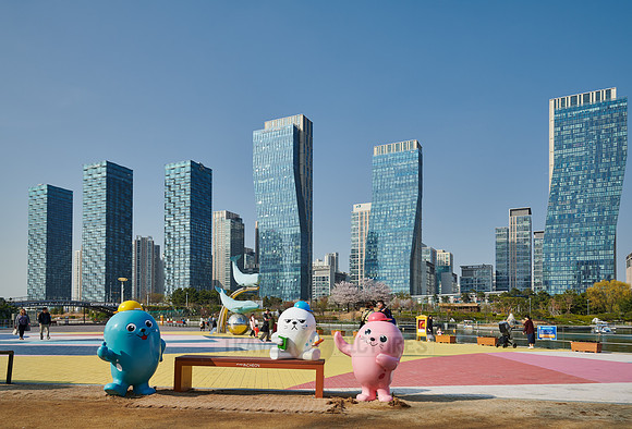 oversized colorful toy figures in Central Park in Songdo International Business District|