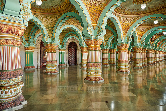 Audience hall, Public Durbar Hall of Mysore Palace