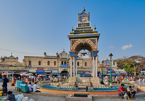 clock tower in front of Devaraja fruit and vegetable market