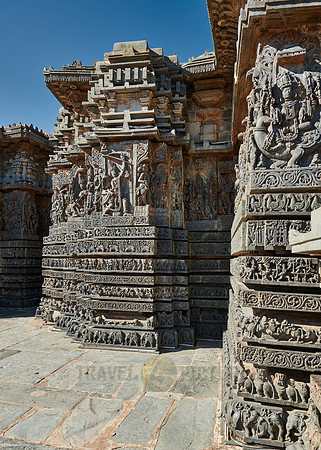 stone carvings on Halebid Hoysaleswara Jain temple