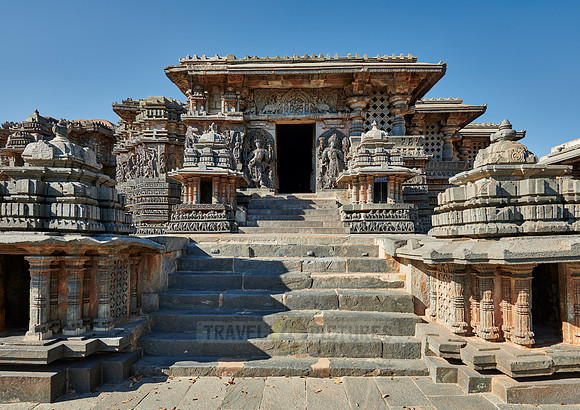 stone carvings on Halebid Hoysaleswara Jain temple