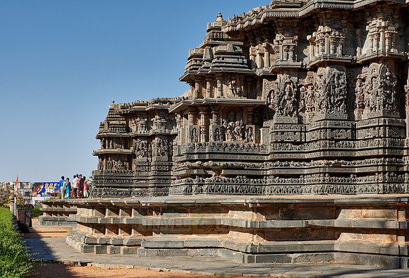 stone carvings on Halebid Hoysaleswara Jain temple