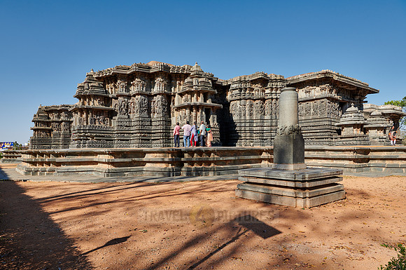 stone carvings on Halebid Hoysaleswara Jain temple