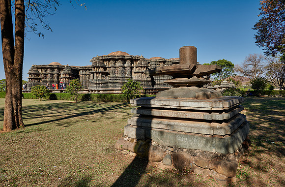 stone carvings on Halebid Hoysaleswara Jain temple