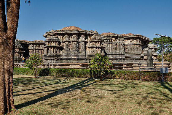stone carvings on Halebid Hoysaleswara Jain temple