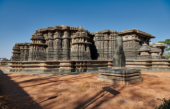 stone carvings on Halebid Hoysaleswara Jain temple