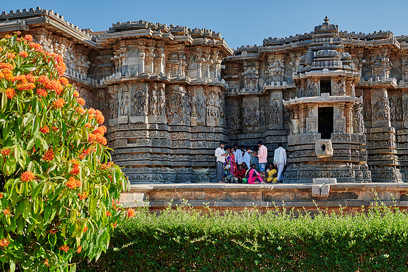 family picture at unbelievable Halebid Hoysaleswara Jain temple