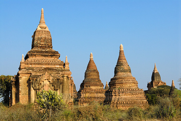 Paya-nga-zu Pagodas