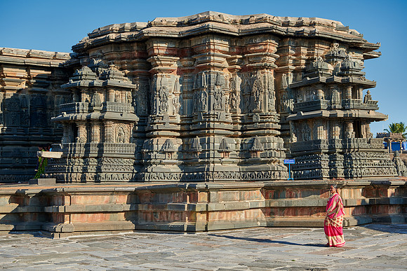 stone carvings at Chennakesava temple
