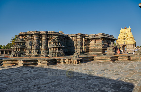 stone carvings at Chennakesava temple