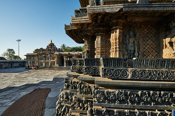 stone carvings at Chennakesava temple