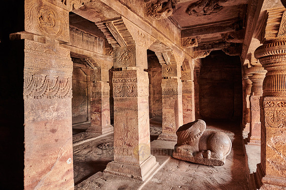 unbelievable stone carvings inside Badami caves