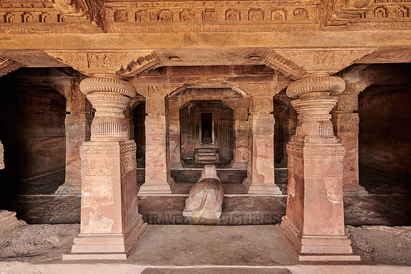 unbelievable stone carvings inside Badami caves