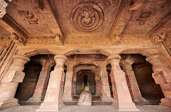 unbelievable stone carvings inside Badami caves