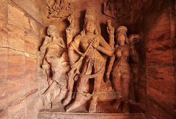 unbelievable stone carvings inside Badami caves