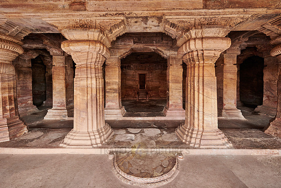unbelievable stone carvings inside Badami caves