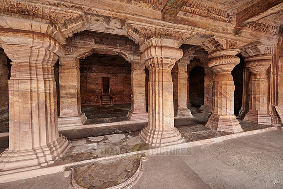 unbelievable stone carvings inside Badami caves