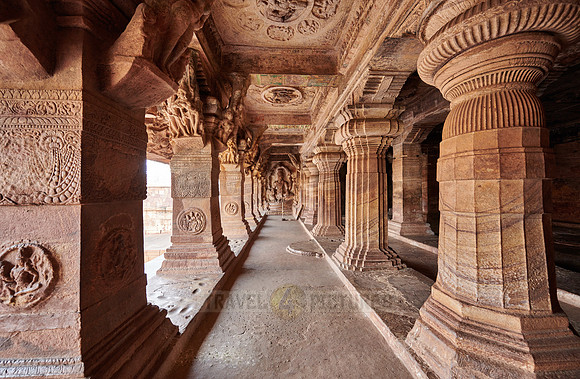 unbelievable stone carvings inside Badami caves
