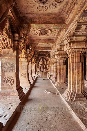 unbelievable stone carvings inside Badami caves