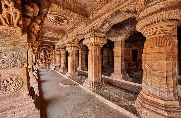 unbelievable stone carvings inside Badami caves