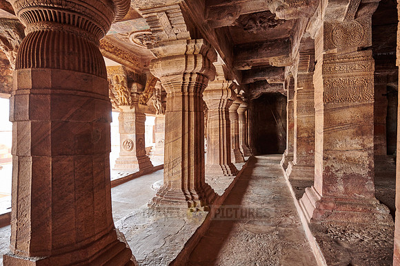 unbelievable stone carvings inside Badami caves