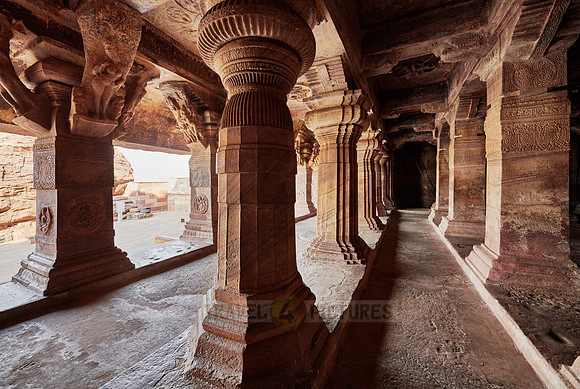 unbelievable stone carvings inside Badami caves