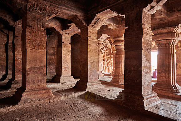 unbelievable stone carvings inside Badami caves