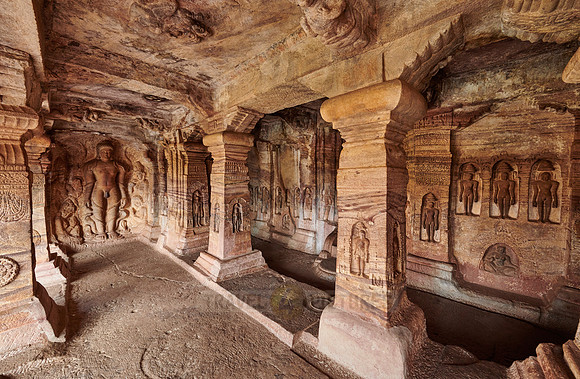 unbelievable stone carvings inside Badami caves