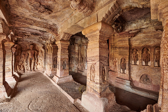 unbelievable stone carvings inside Badami caves