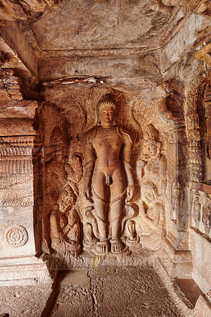 unbelievable stone carvings inside Badami caves